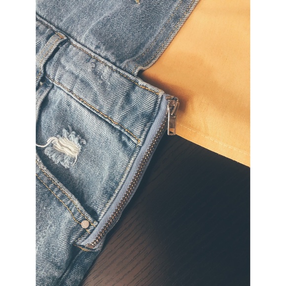 Denim Co. Floral Denim Overall Shorts - Picture 5 of 6